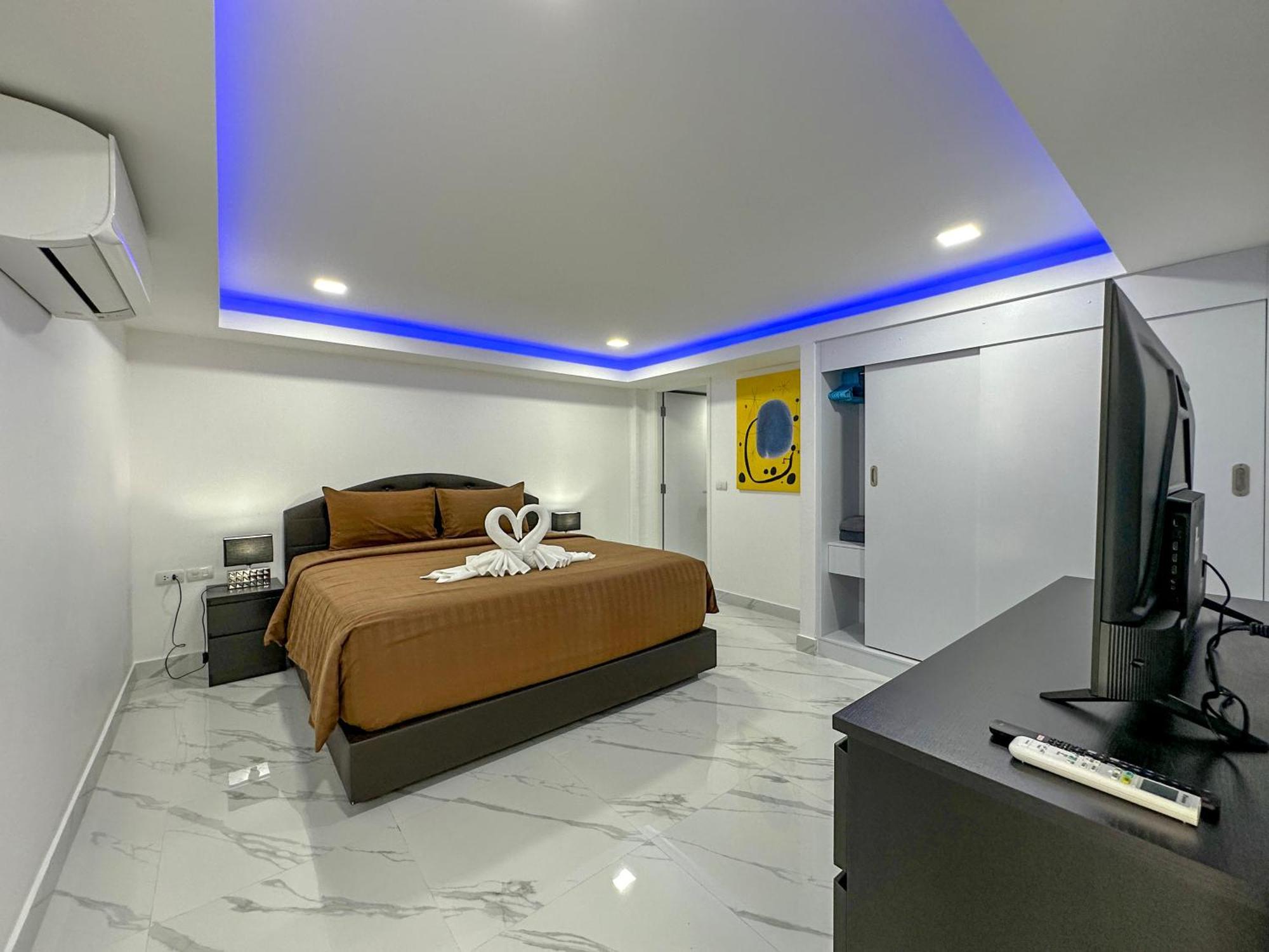 Stunning Beachfront View Luxurious Apartment 40 Джомтиен Бийч Екстериор снимка