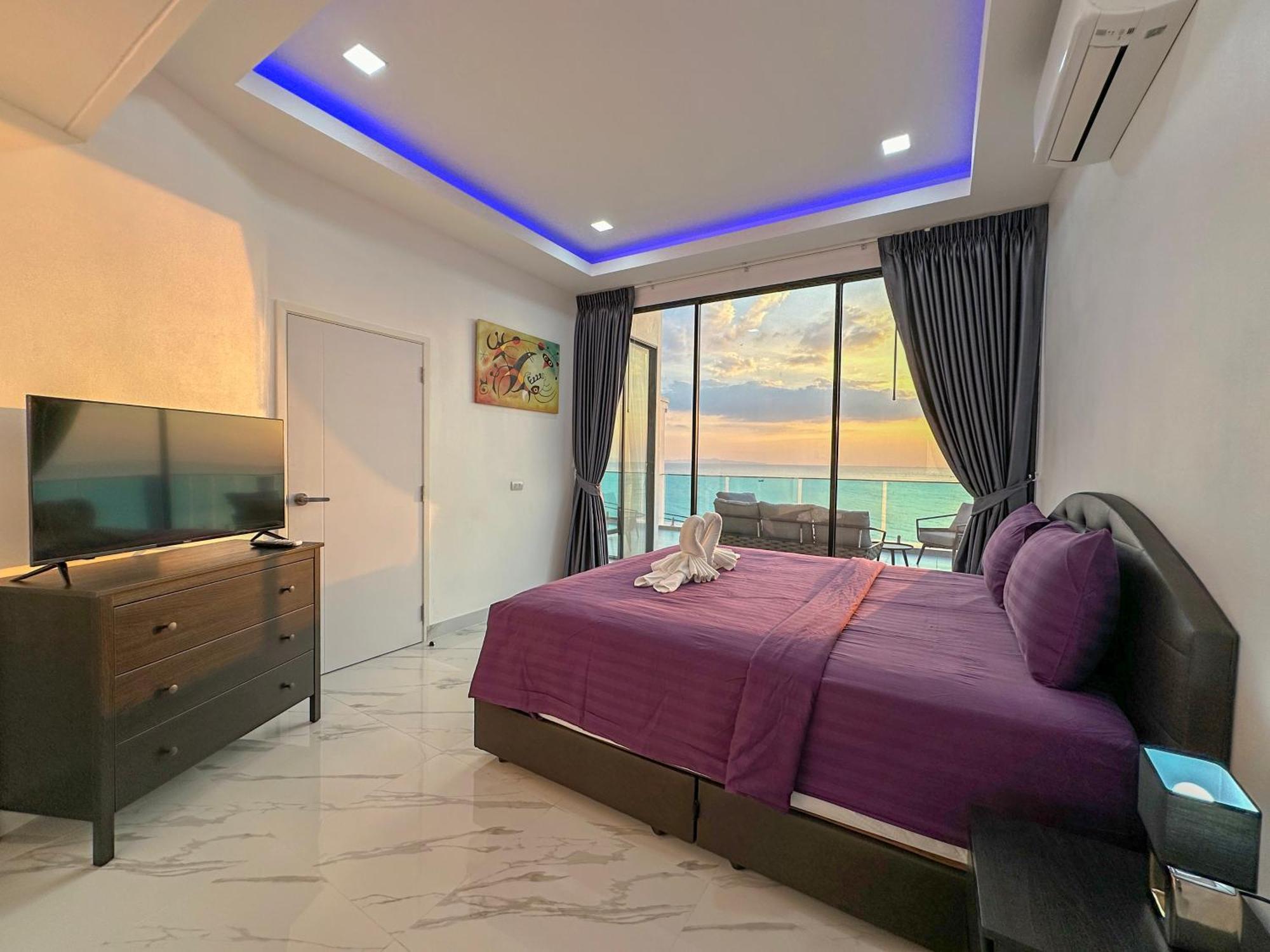 Stunning Beachfront View Luxurious Apartment 40 Джомтиен Бийч Екстериор снимка
