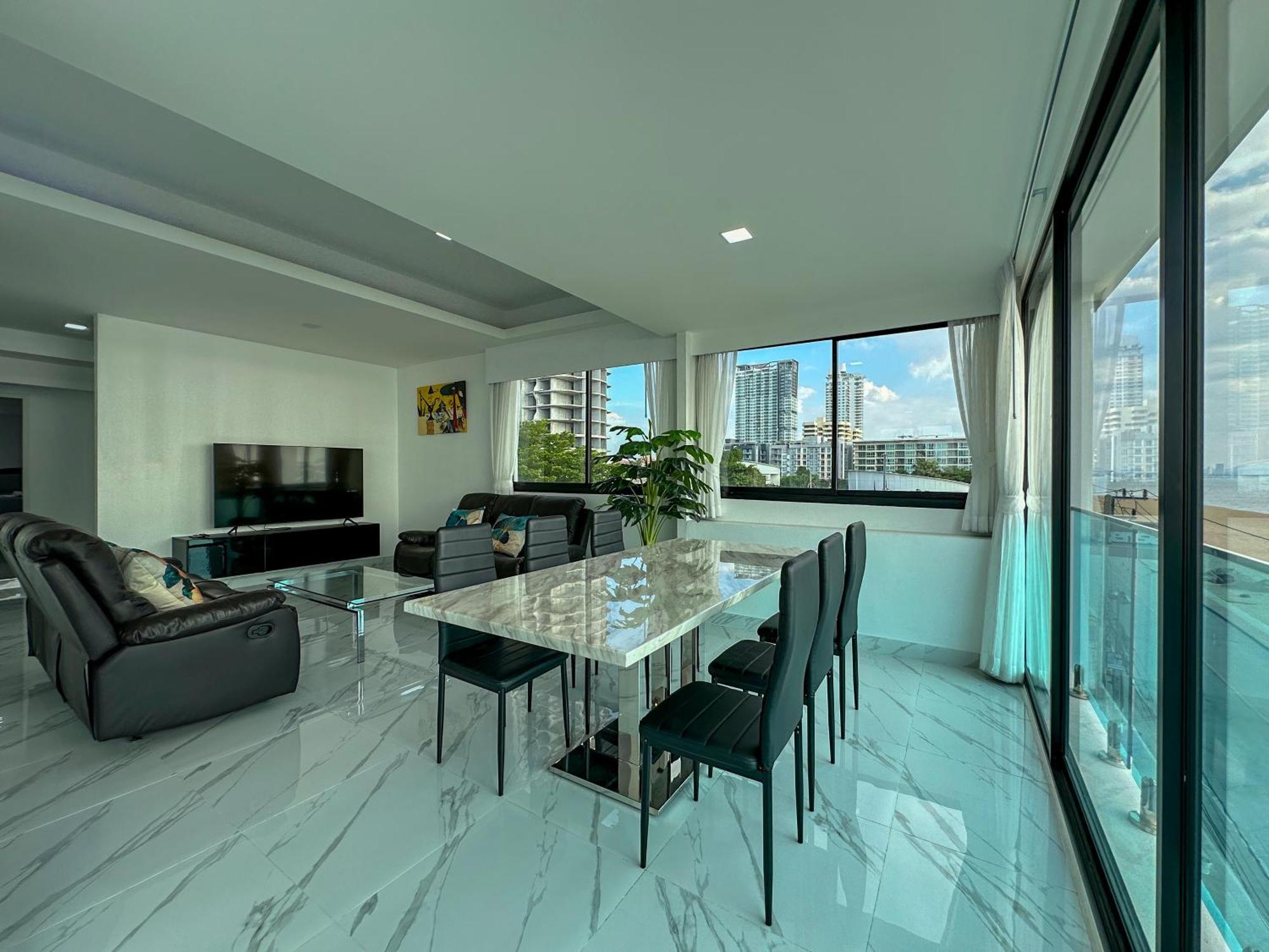 Stunning Beachfront View Luxurious Apartment 40 Джомтиен Бийч Екстериор снимка
